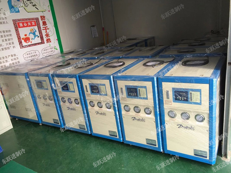 小型冷水機 小型冷水機